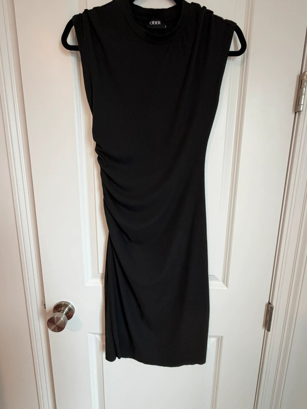 Cider stylish black dress size small modern flattering night out